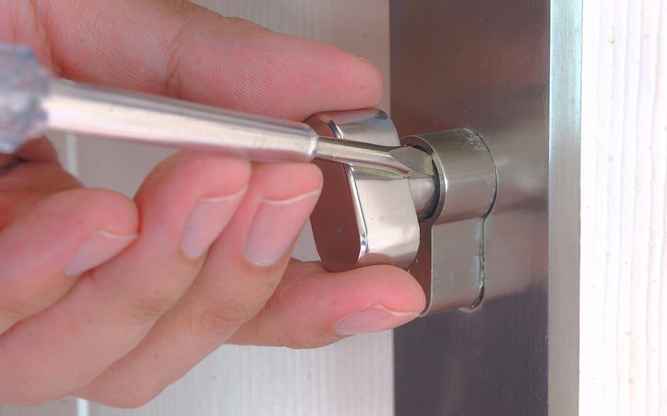 heure serrurier ouverture de porte Courbevoie
